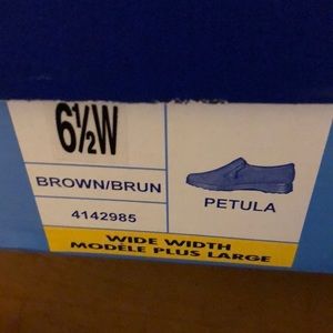 Dr. Schools walking shoes! Never worn.